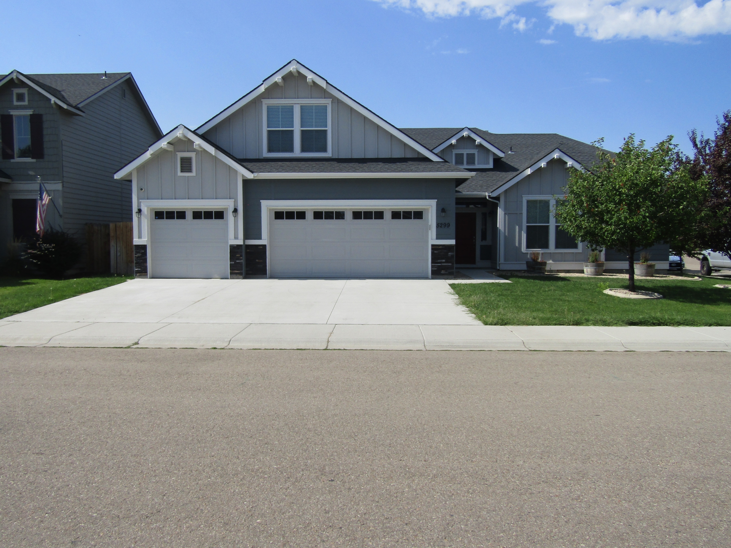 5299 North Zamora Way