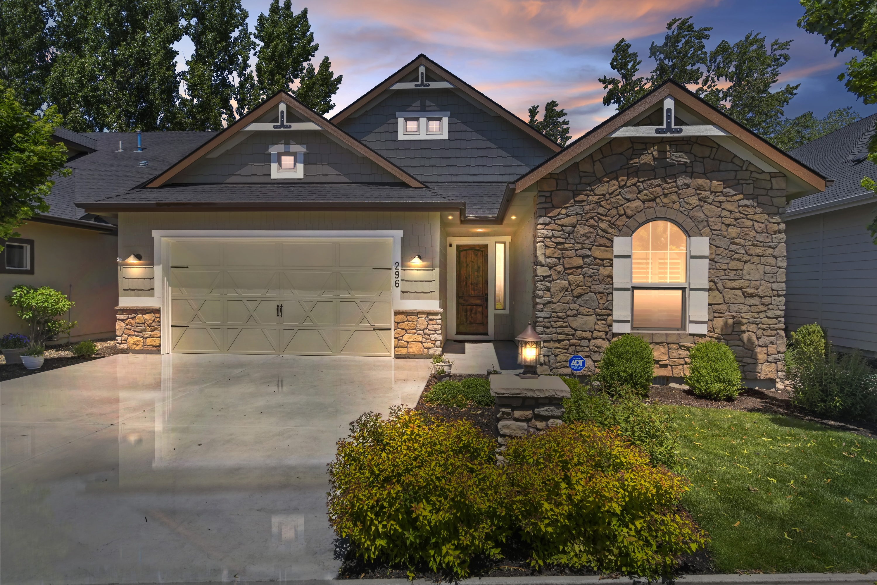 Property main image